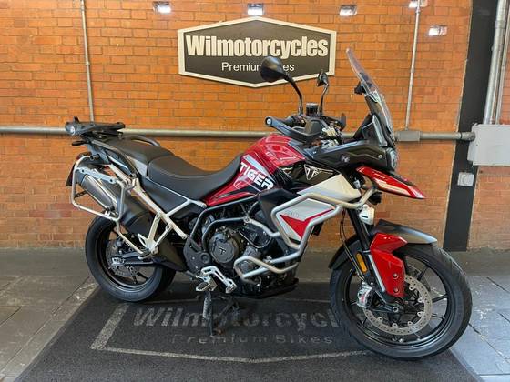 TRIUMPH TIGER 900 GT PRO TRIUMPH TIGER 900 GT PRO